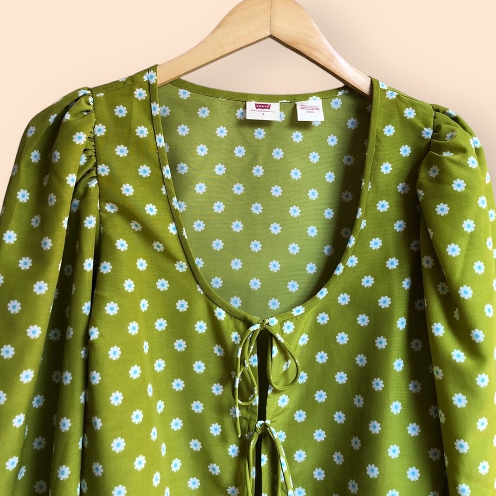 Levi’s Women’s Embry Tie Blouse Sweet Daisy Split Pea Ditsy Floral Retro Small - Picture 4 of 9